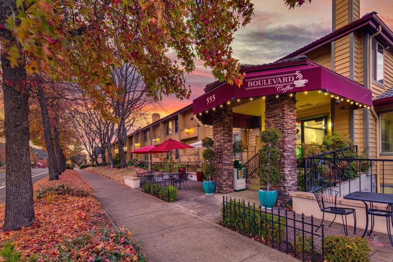 Stratford Inn Ashland Exterior photo